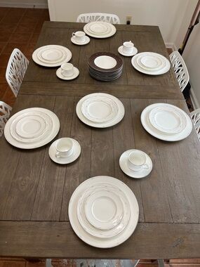 NEW IN BOX - Royal Doulton Precious Platinum China Set 5 Place Settings + EXTRAS